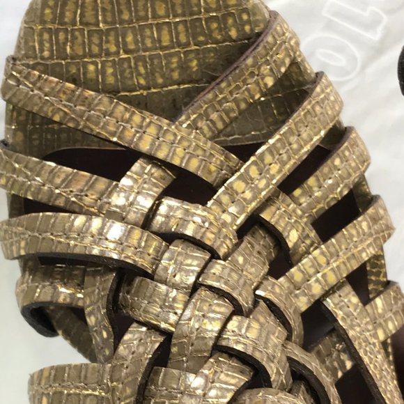 ALLIGATOR PRINT EMBOSSED VERA WANG BURNISHED GOLD SZ 7.5 GOLD - Picture 4 of 11